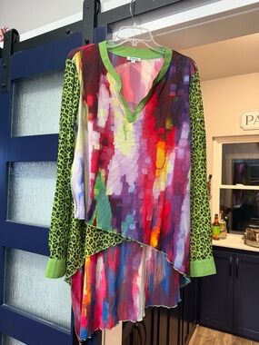 Paris Blues Green-Trim Multi-Color Printed Top